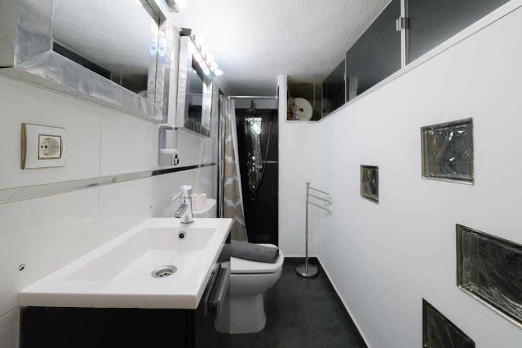 Encantador Apartamento Temporal Centrico Con Patio Privado Mpe51 Appartamento Madrid