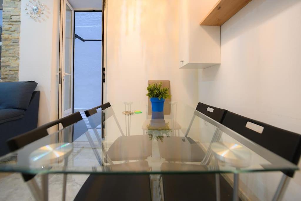 Appartamento Encantador Apartamento Temporal Centrico Con Patio Privado Mpe51